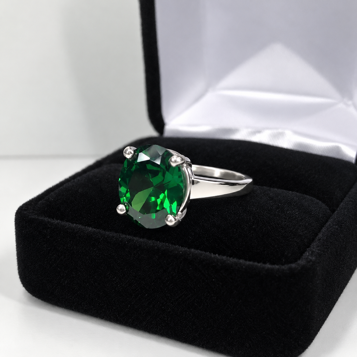 4.5ct Oval Emerald Green Simulated Gemstone Ring