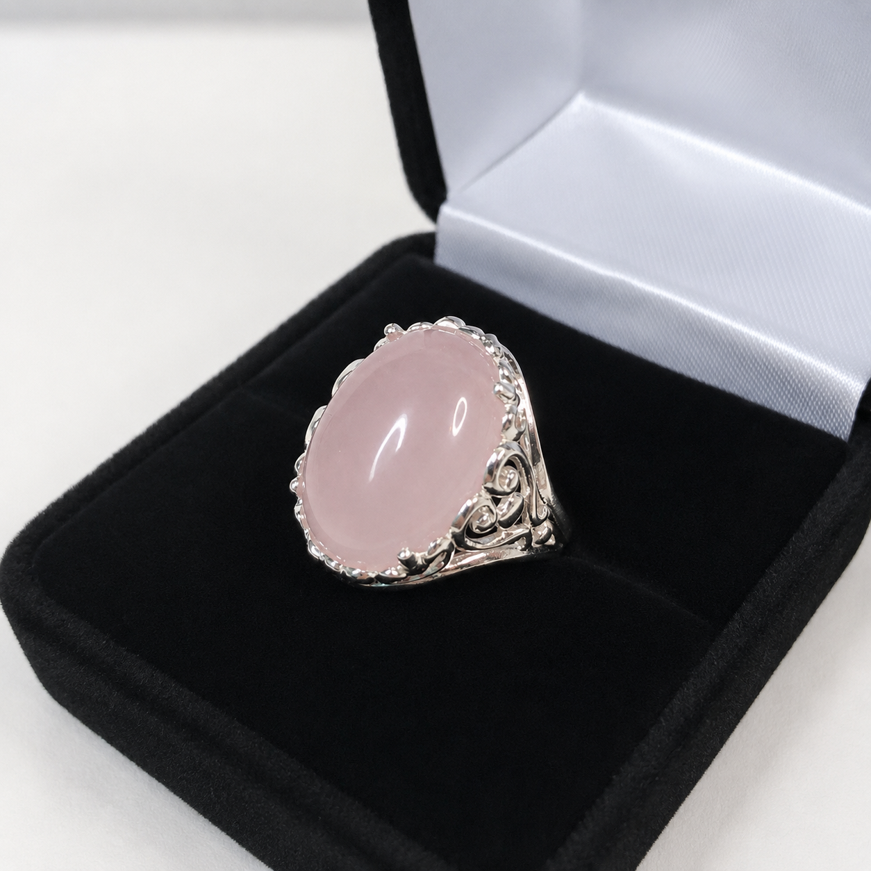 9ct Oval Cabochon Rose Quartz Statement Ring