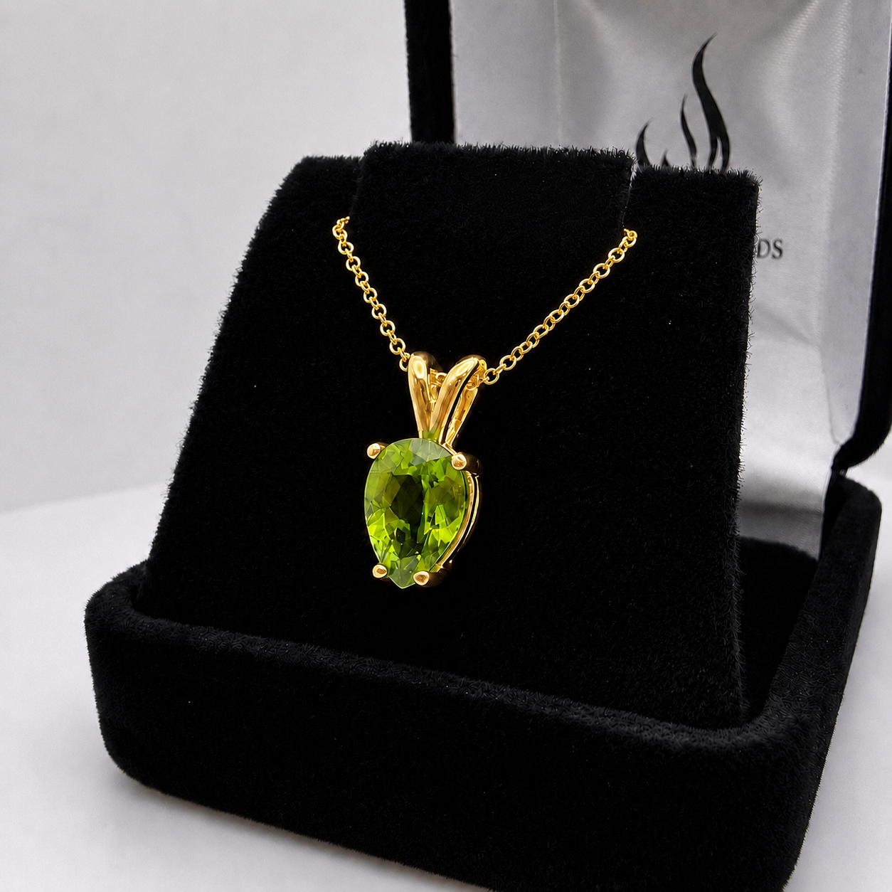 2CT Pear Cut Peridot Solitaire Pendant Necklace