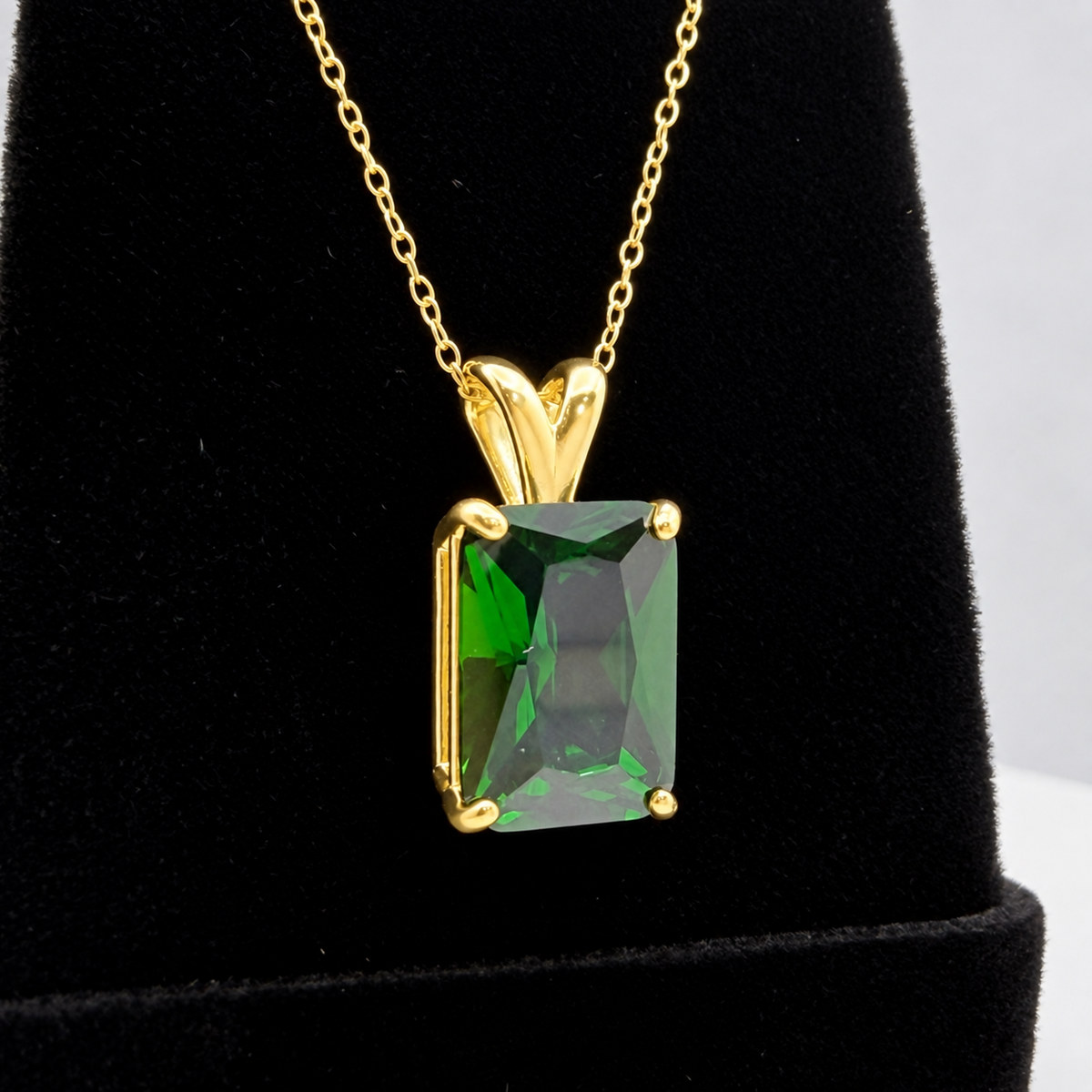 7ct Emerald Cut Simulated Emerald Pendant Necklace