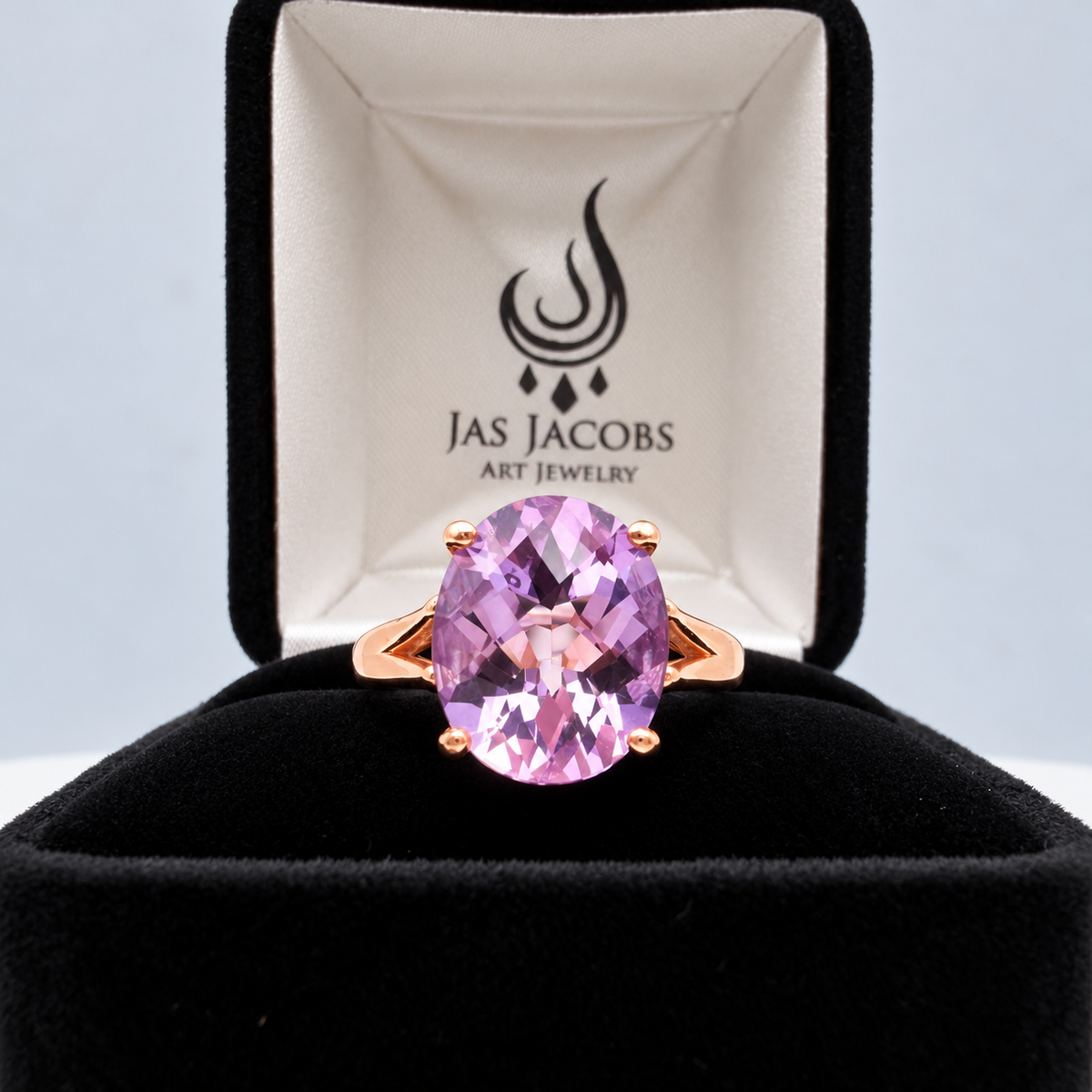 4.5ct Oval Rose de France Amethyst Ring in Solid Gold