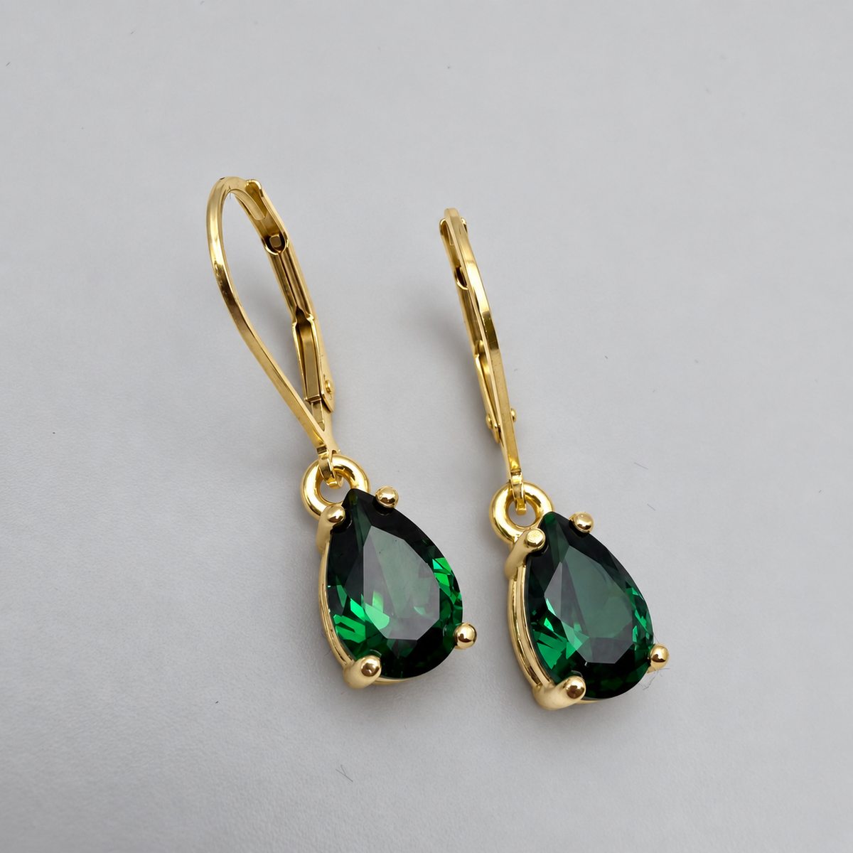 3ctw Pear Cut Emerald Drop Earrings | Solid Gold