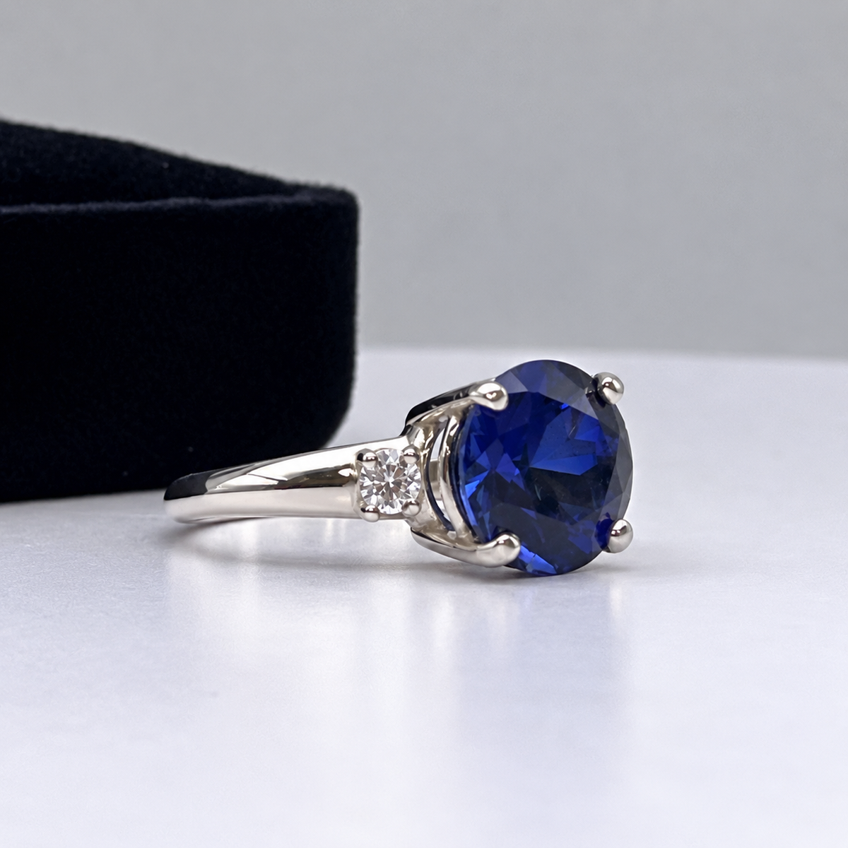 4.5ct Round Blue Sapphire & White Sapphire Statement Ring
