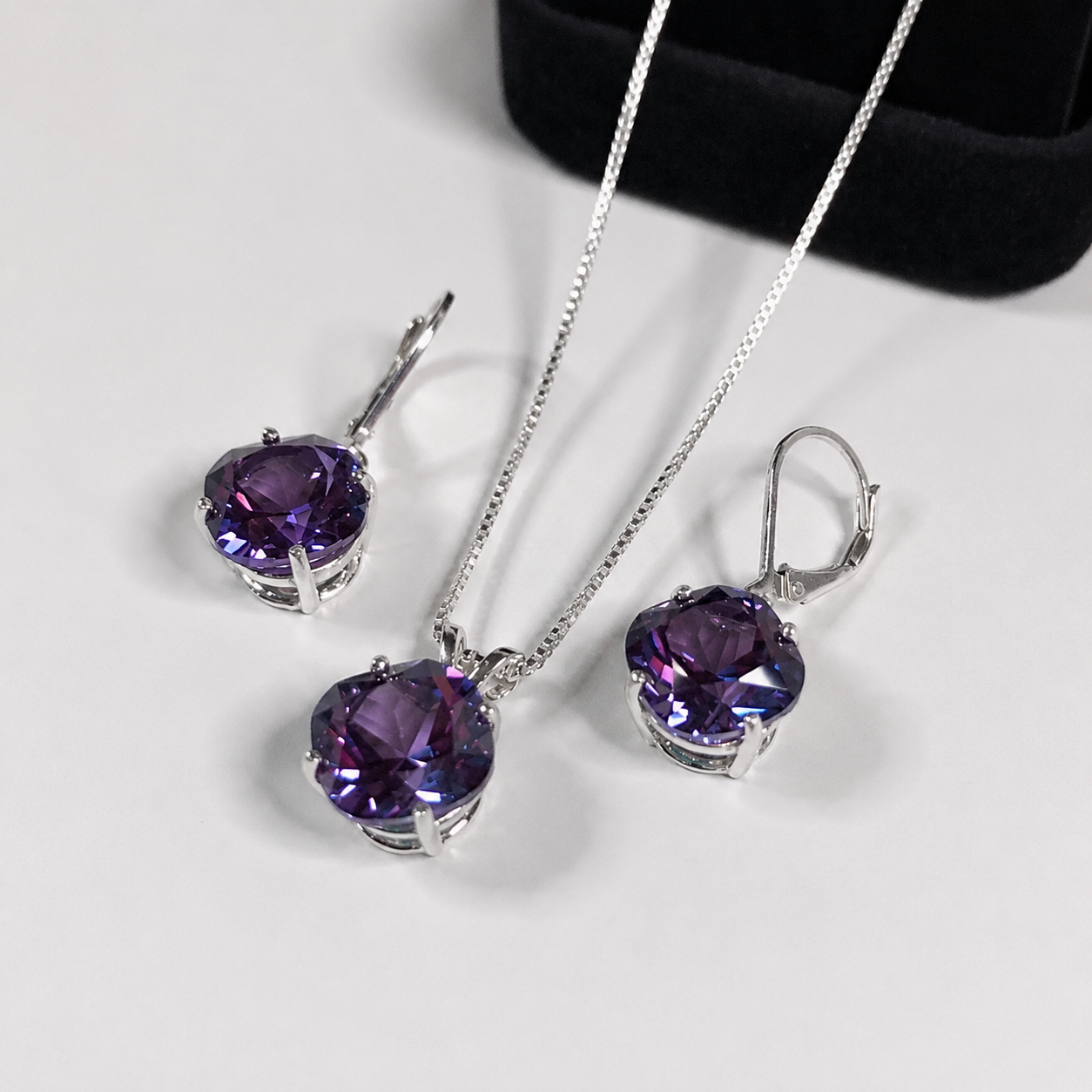 15ctw Cushion Cut Alexandrite Necklace & Earrings Set