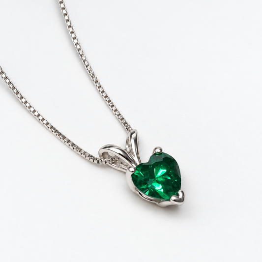 1ct Heart Cut Emerald Pendant Necklace