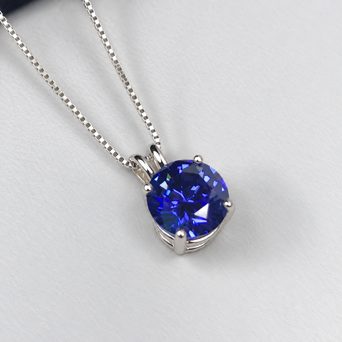 1.5ct Round Tanzanite Solitaire Pendant Necklace
