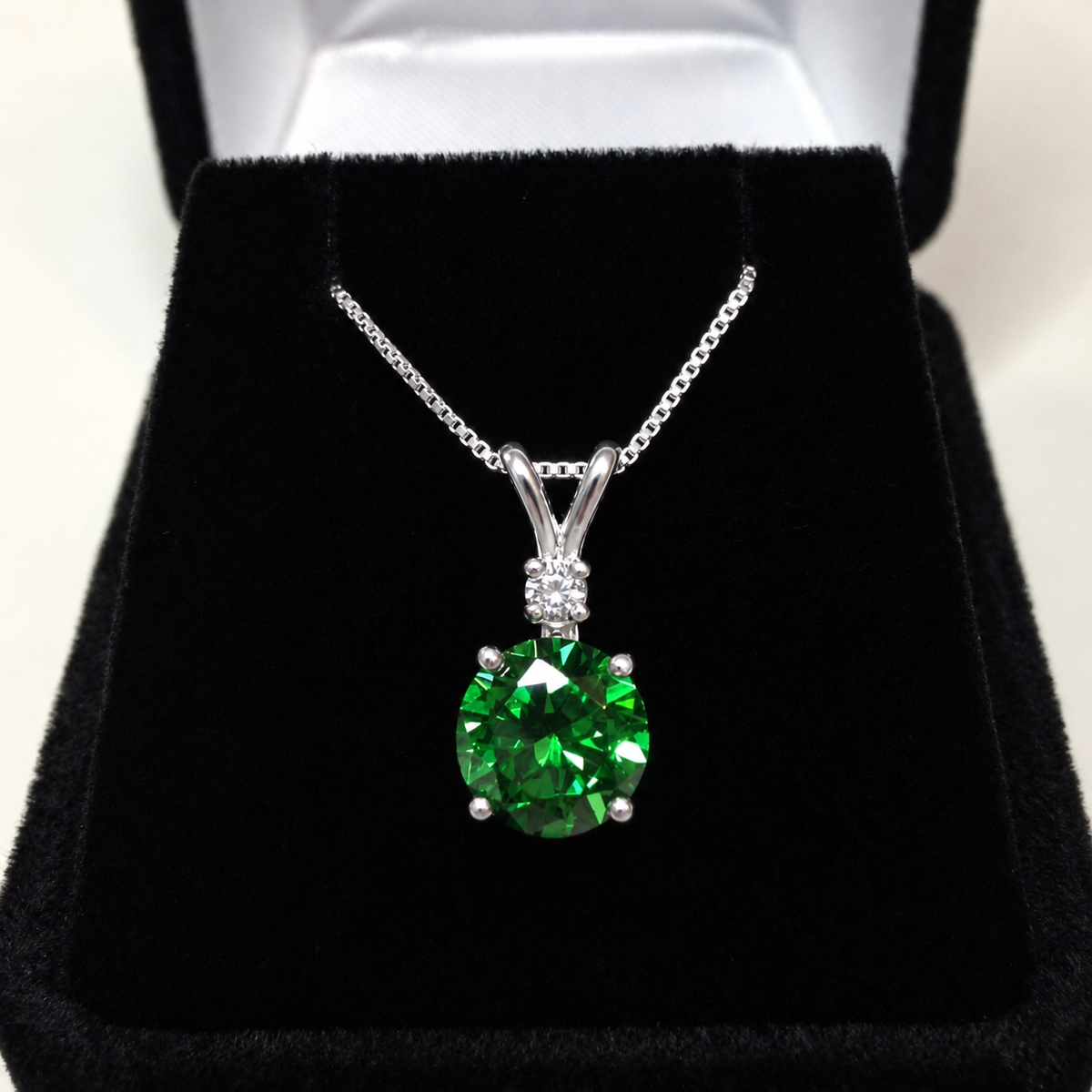 1.7ct Round Emerald* & White Sapphire Pendant Necklace