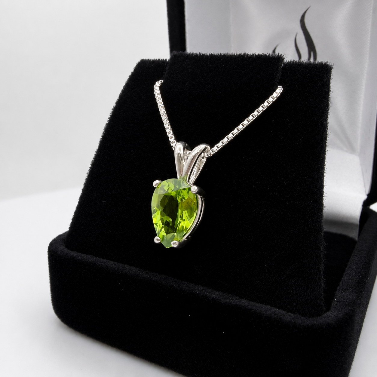 2CT Pear Cut Peridot Solitaire Pendant Necklace