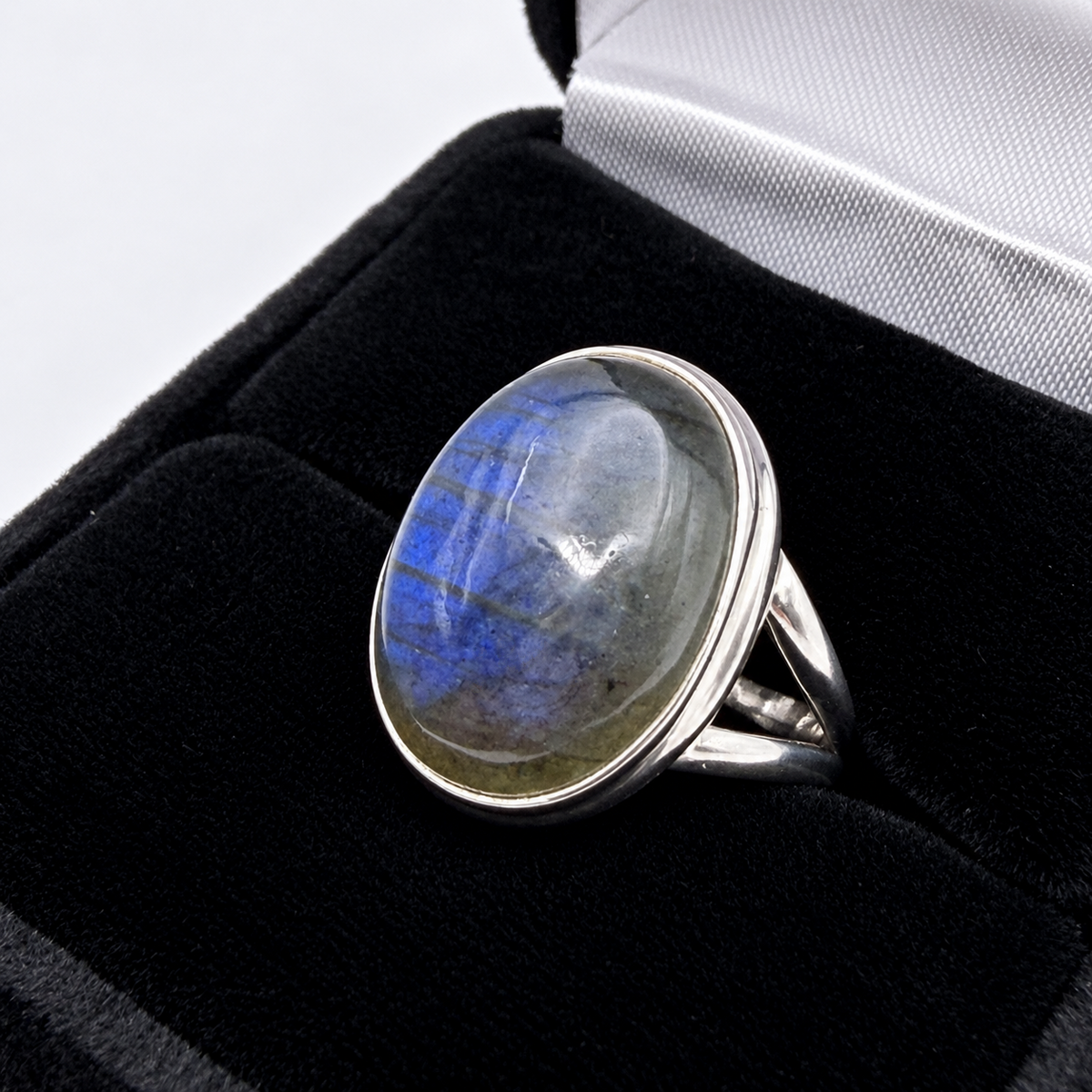 12ct Oval Labradorite Ring – Blue Flash Cabochon Statement Ring