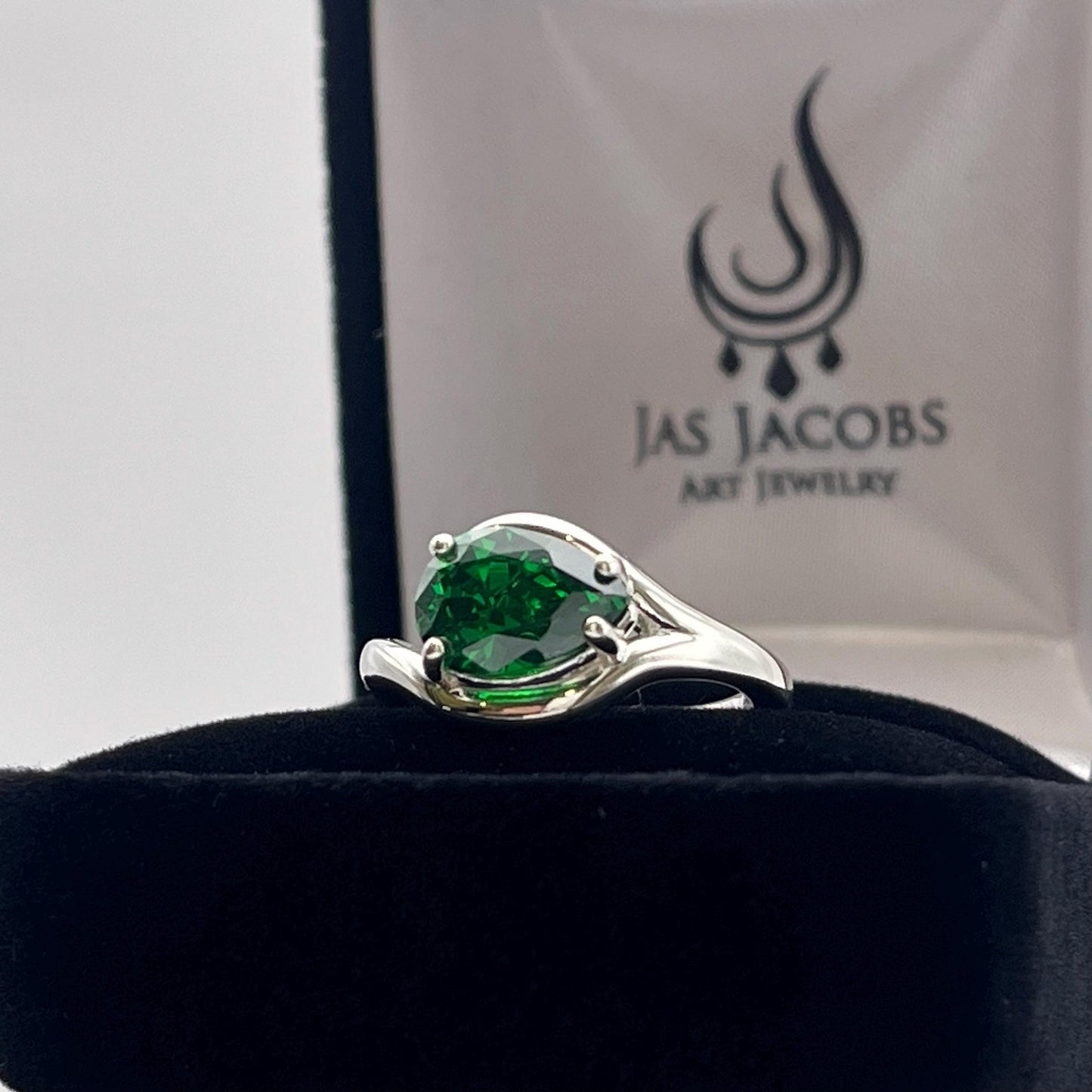 2.5ct Pear Cut Emerald Ring Size 6 Jewelry Gift Side Set Teardrop Ring