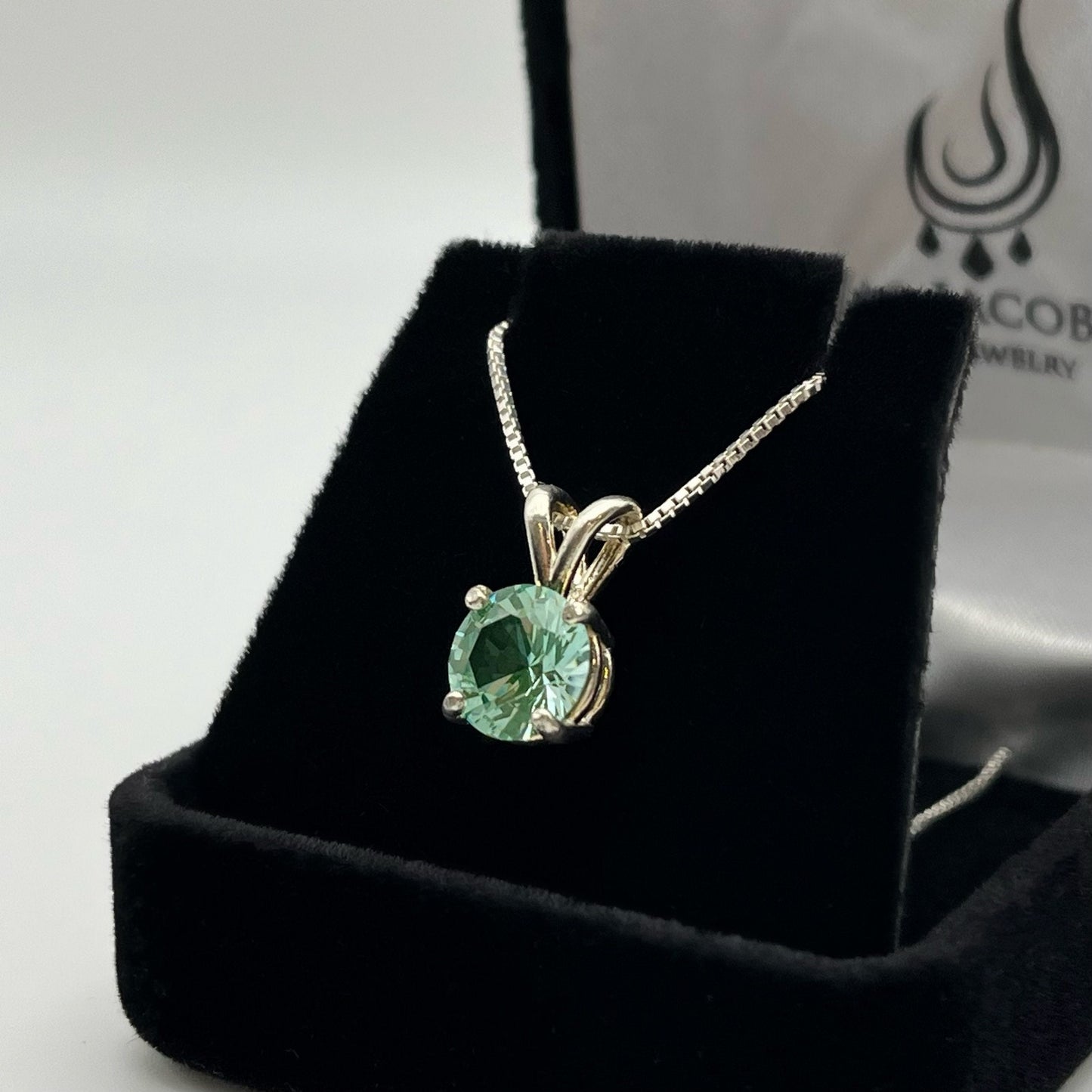 Beautiful 2ct Sea Foam Green Spinel Necklace Ice Green