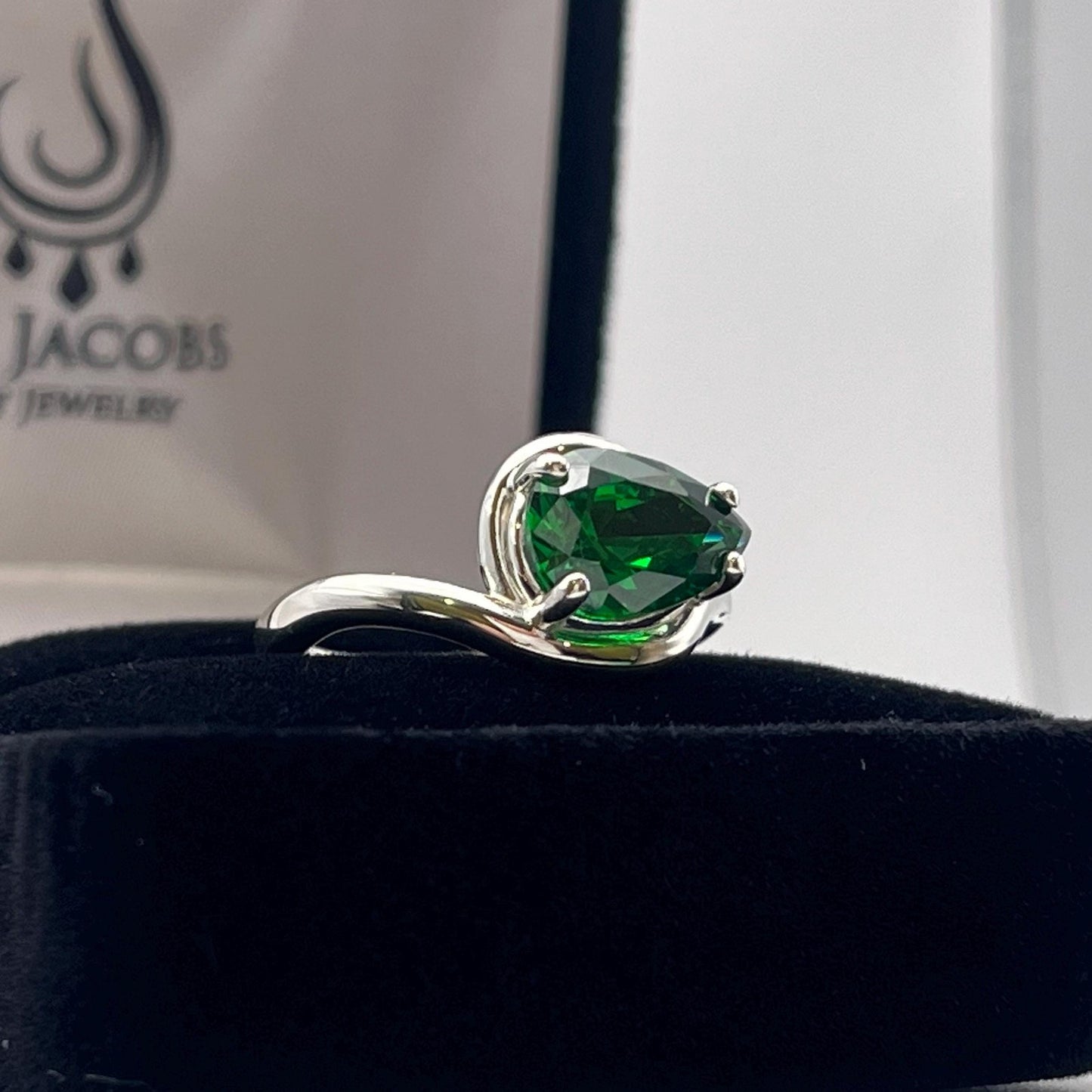 2.5ct Pear Cut Emerald Ring Size 6 Jewelry Gift Side Set Teardrop Ring