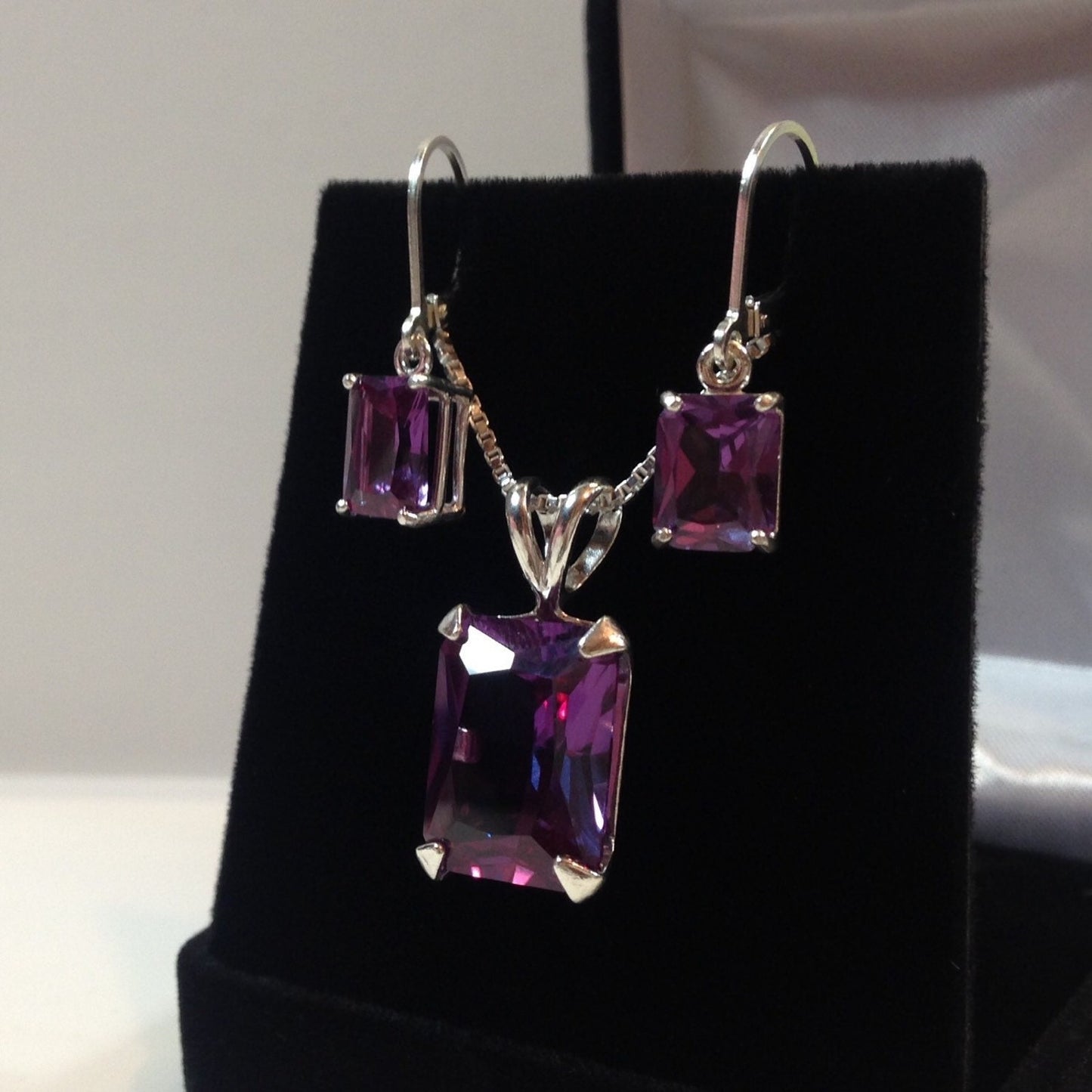 Gorgeous Emerald Cut Alexandrite Necklace & Earrings Set Color Change June Birthstone Holiday Jewelry Gift Alexandrite Jewelry Set