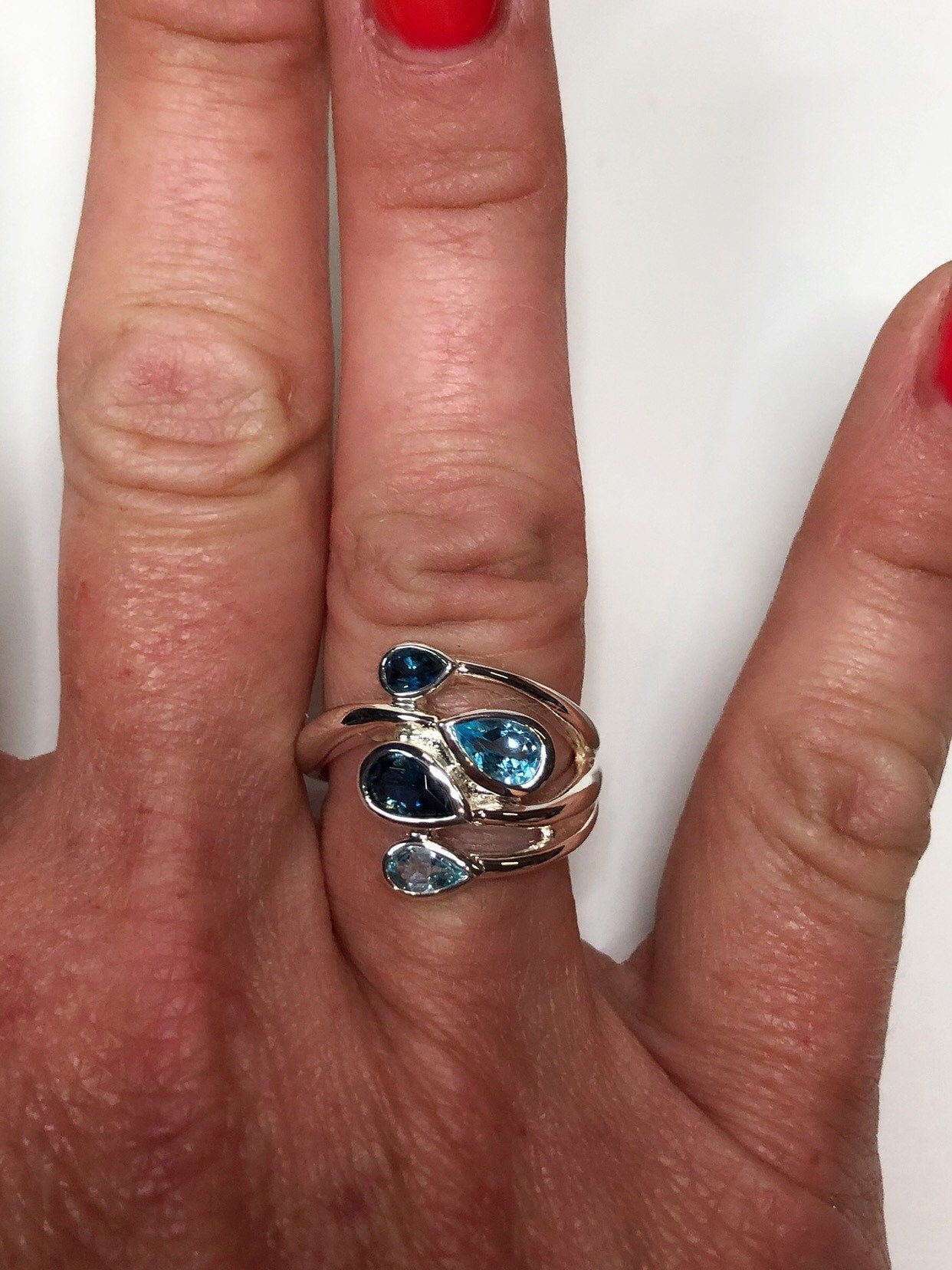 BEAUTIFUL 1.5ct Genuine Swiss Blue Sky Blue & London Topaz Ring Size 7