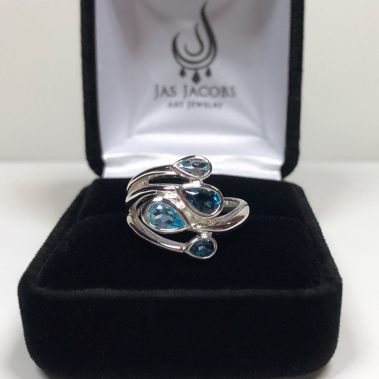 BEAUTIFUL 1.5ct Genuine Swiss Blue Sky Blue & London Topaz Ring Size 7